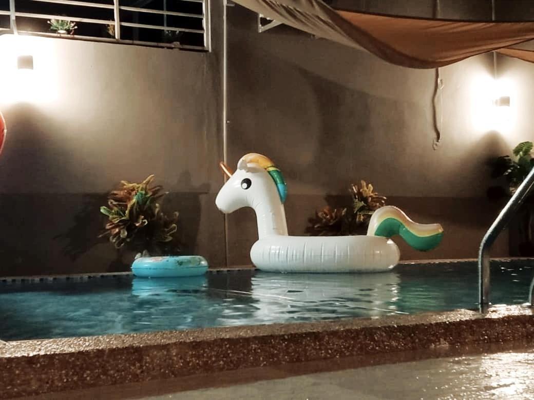 Private Pool Cassa Dinies, Wifi , Bbq,10 Pax Villa Rantau Panjang Екстериор снимка