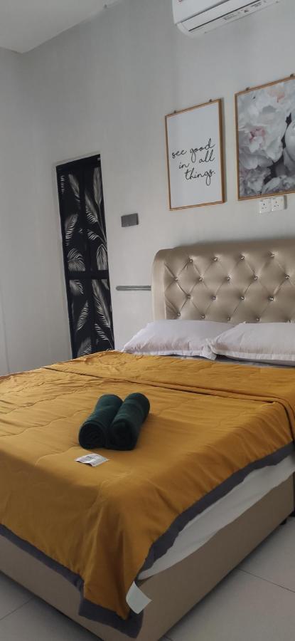 Private Pool Cassa Dinies, Wifi , Bbq,10 Pax Villa Rantau Panjang Екстериор снимка