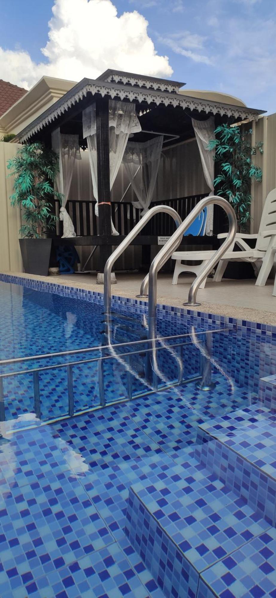 Private Pool Cassa Dinies, Wifi , Bbq,10 Pax Villa Rantau Panjang Екстериор снимка