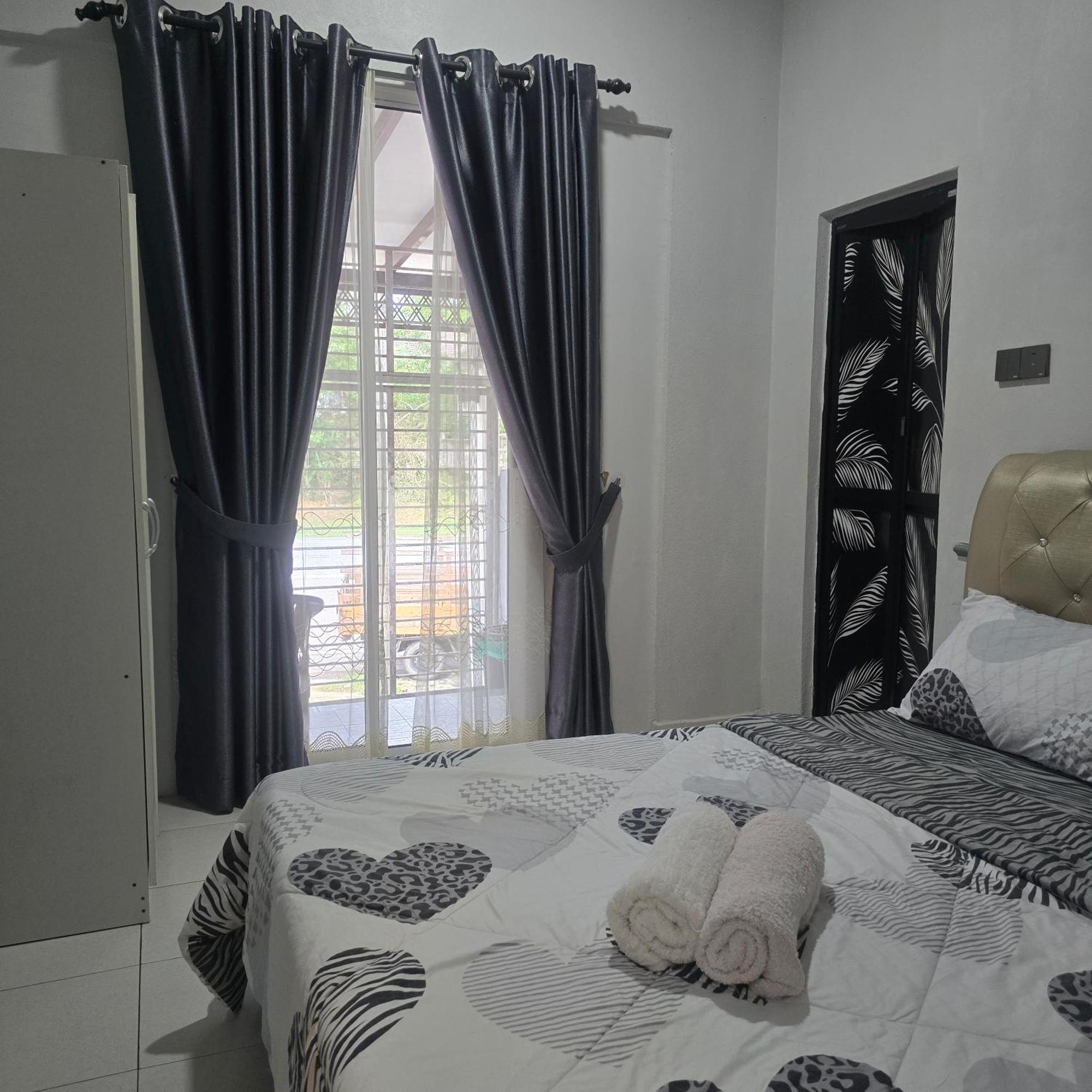 Private Pool Cassa Dinies, Wifi , Bbq,10 Pax Villa Rantau Panjang Екстериор снимка